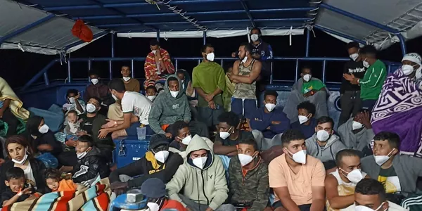Aita Mari (Foto: EFE/Salvamento Marítimo)
