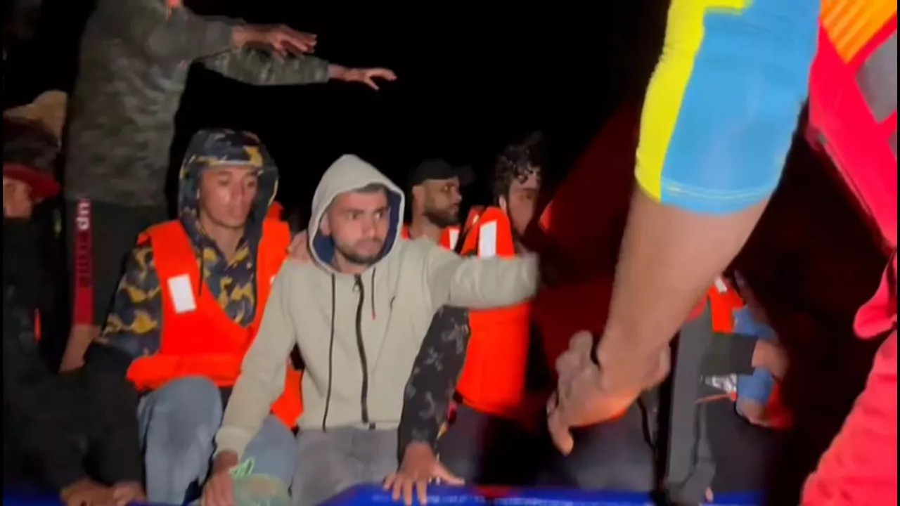 Migrantes rescatados. Imagen: EITB Media
