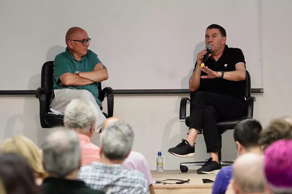 El coordinador de EH Bildu, Arnaldo Otegi, en el Foro de la Izquierda. Foto: Foro de la Izquierda