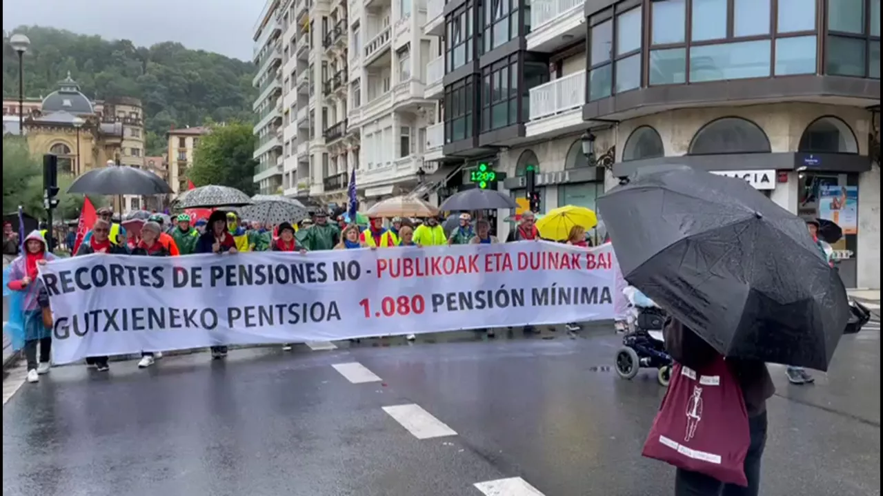 20220625130316_pentsiodunak-donostia-manifestazioa_