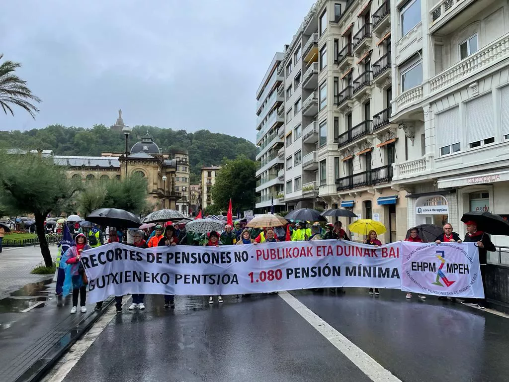 Cabecera de la manifestación de hoy en Donostia-San Sebastián. Foto: Xabier Urteaga | EITB