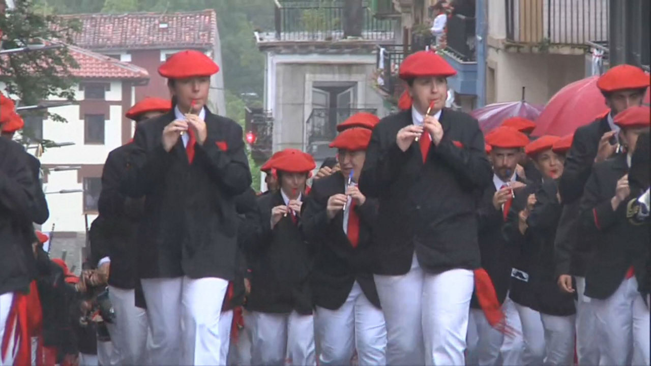 Alarde mixto en Irun. Imagen obtenida de un vídeo de EITB Media.