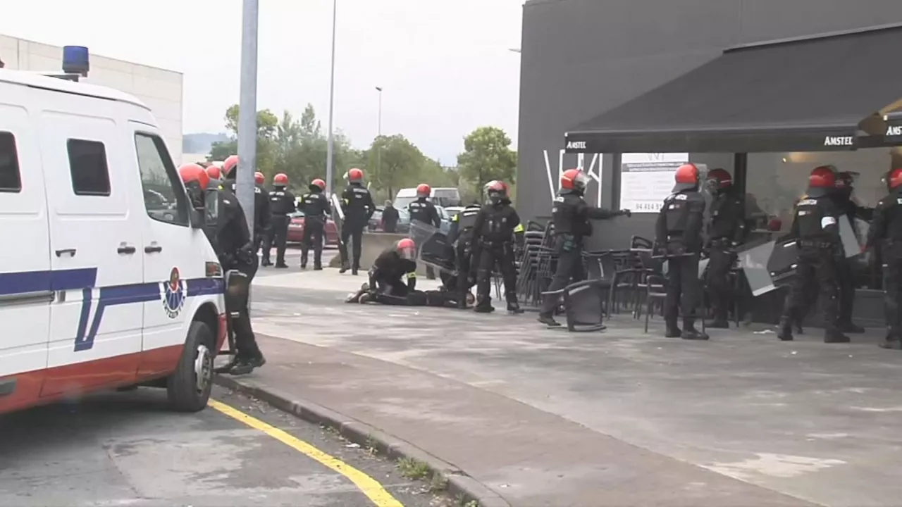Momento de la detención. Imagen obtenida de un vídeo de EITB Media.
