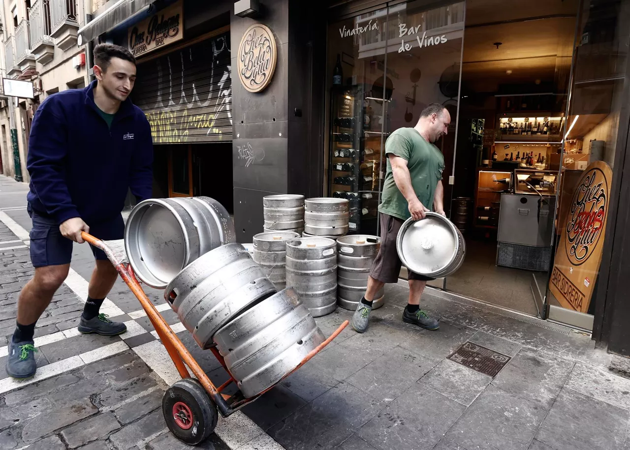 hosteleria-pamplona-navarra-sanfermines-repartidores-efe-2