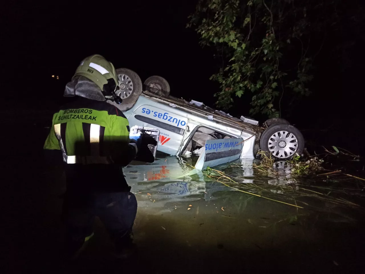 Accidente en Bera. Foto: @bomberos_na