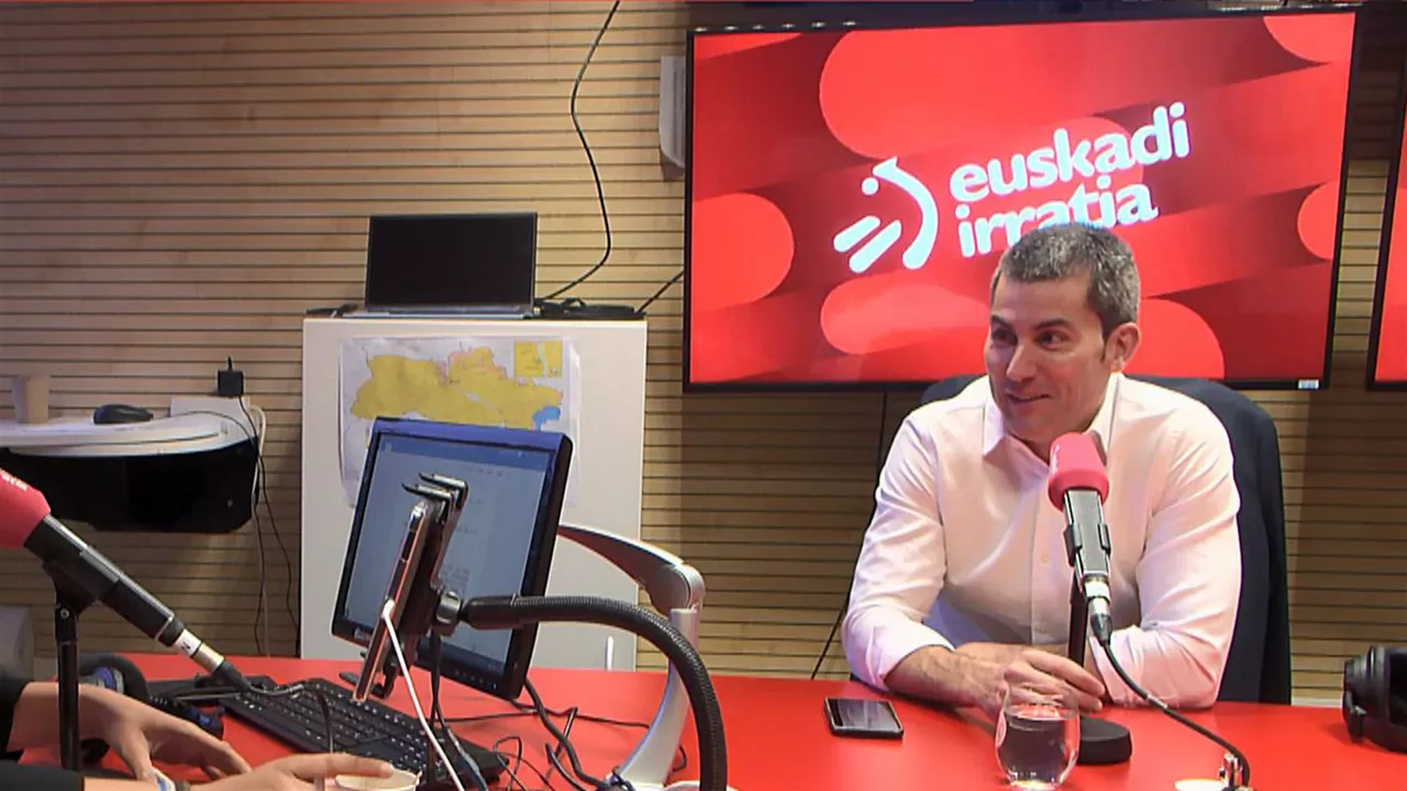 Arkaitz Rpdriguez Euskadi Irratiko estudioetan
