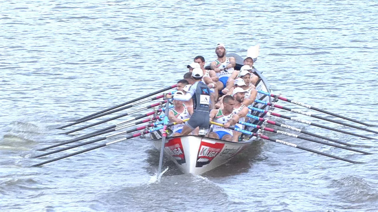 Donostiarrako arraunlariak, lanean