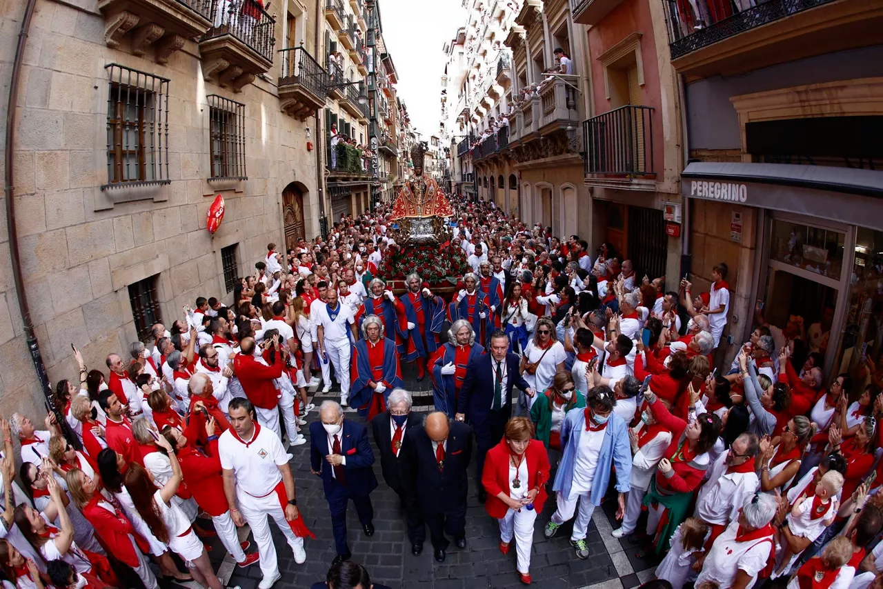 Procesión en Pamplona. Foto: EFE.