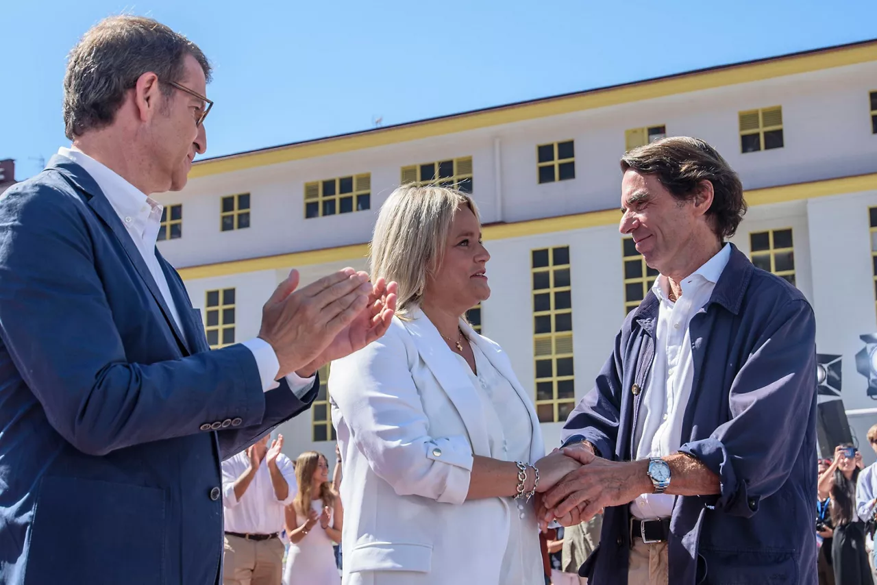 Feijóo, Blanco y Aznar, hoy, en Ermua. Foto: EFE