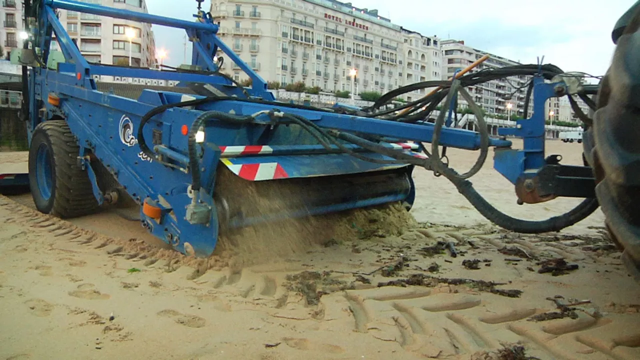 20220710143804_hondartzetako-garbiketa_