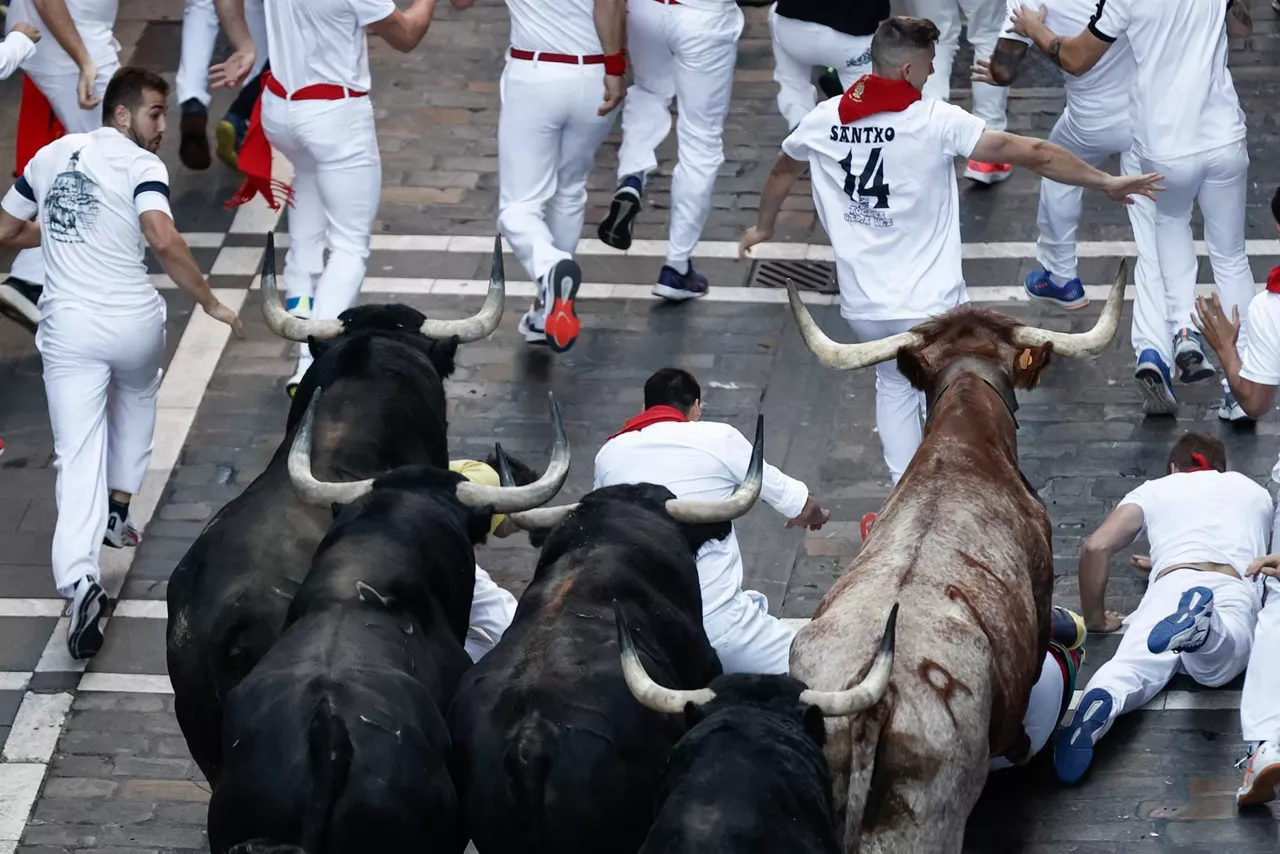 Los Victoriano del Río, 'vuelan' en el encierro de hoy.