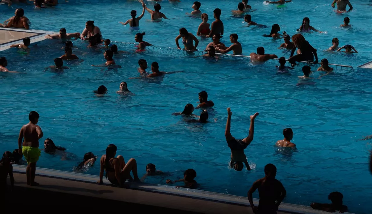 piscina igerilekua bilbao bilbo beroa calor verano uda