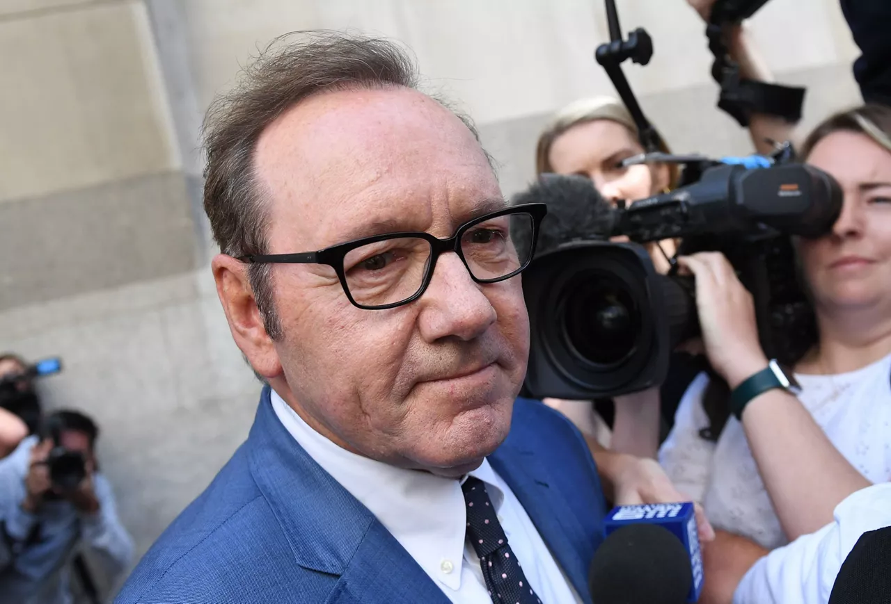 Kevin Spacey, a la llegada de tribunal. Foto: EFE.