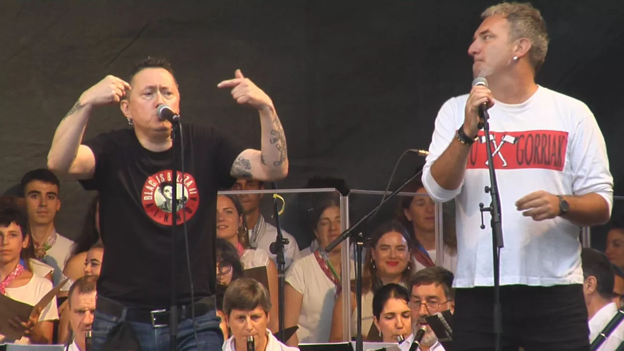 Fermin Muguruza eta Jon Maia. EITB Mediaren bideo batetik ateratako irudia.
