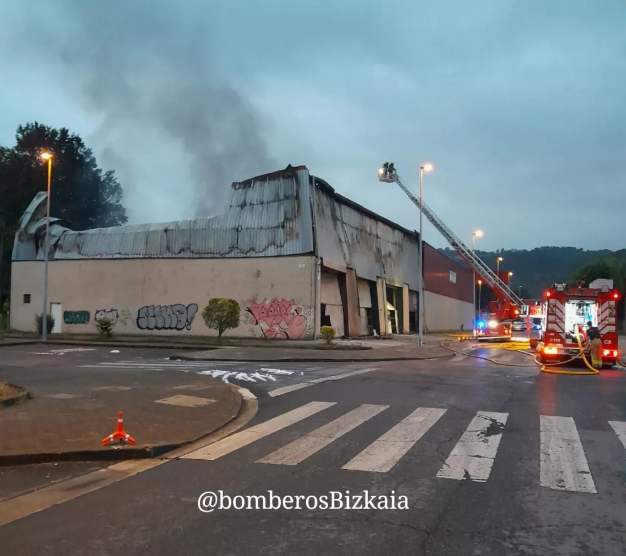 El tejado de la empresa se ha venido abajo.