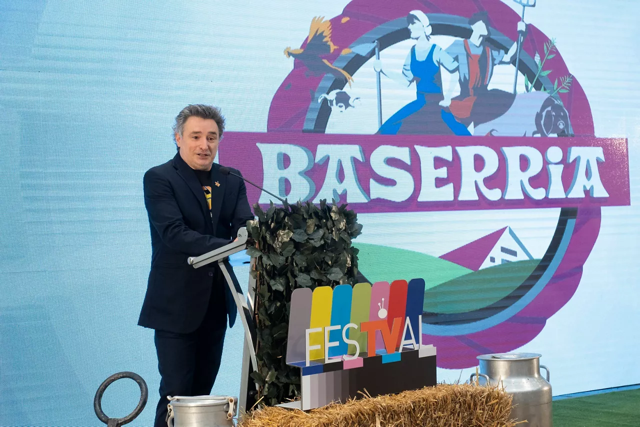 Joseba Fiestras EITB Mediaren artxiboko irudi batean.