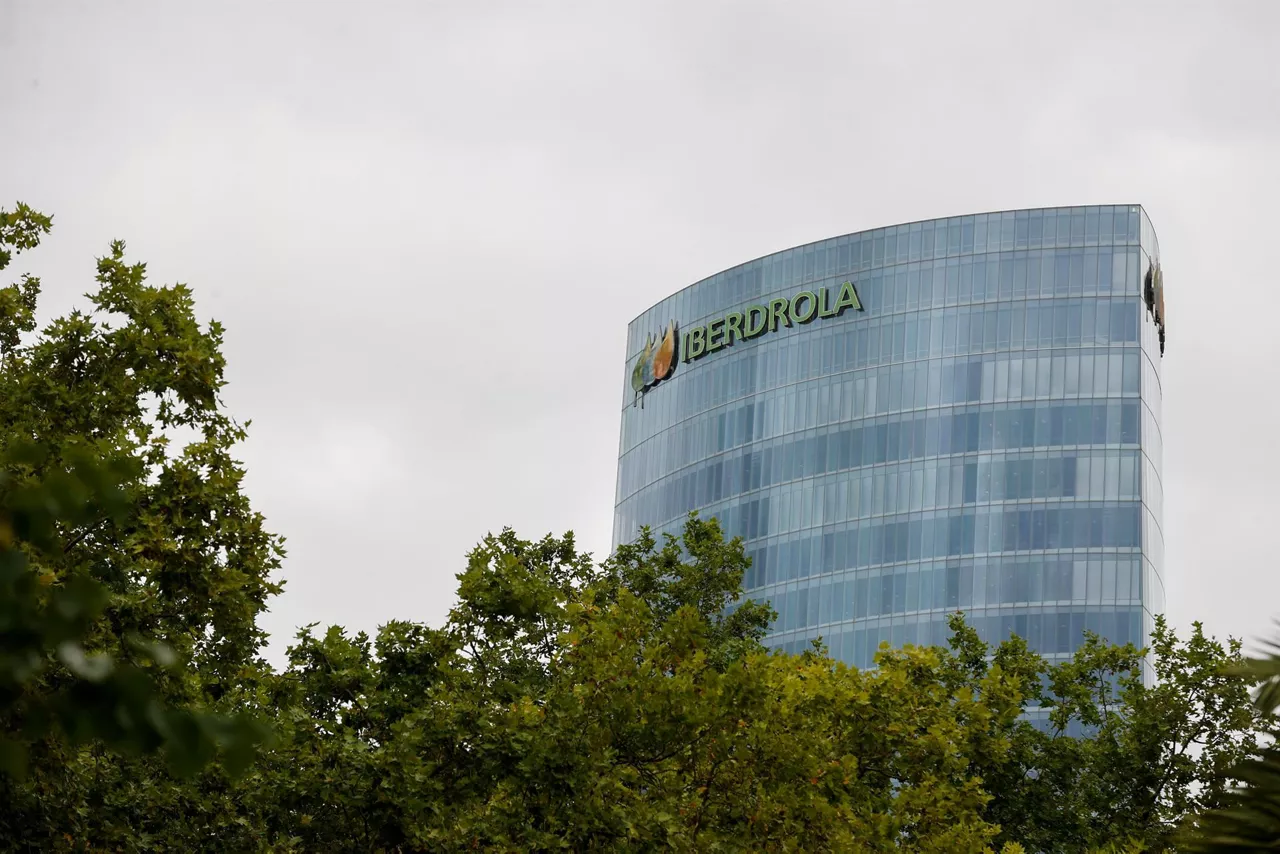 TORRE-IBERDROLA-EFE.JPG