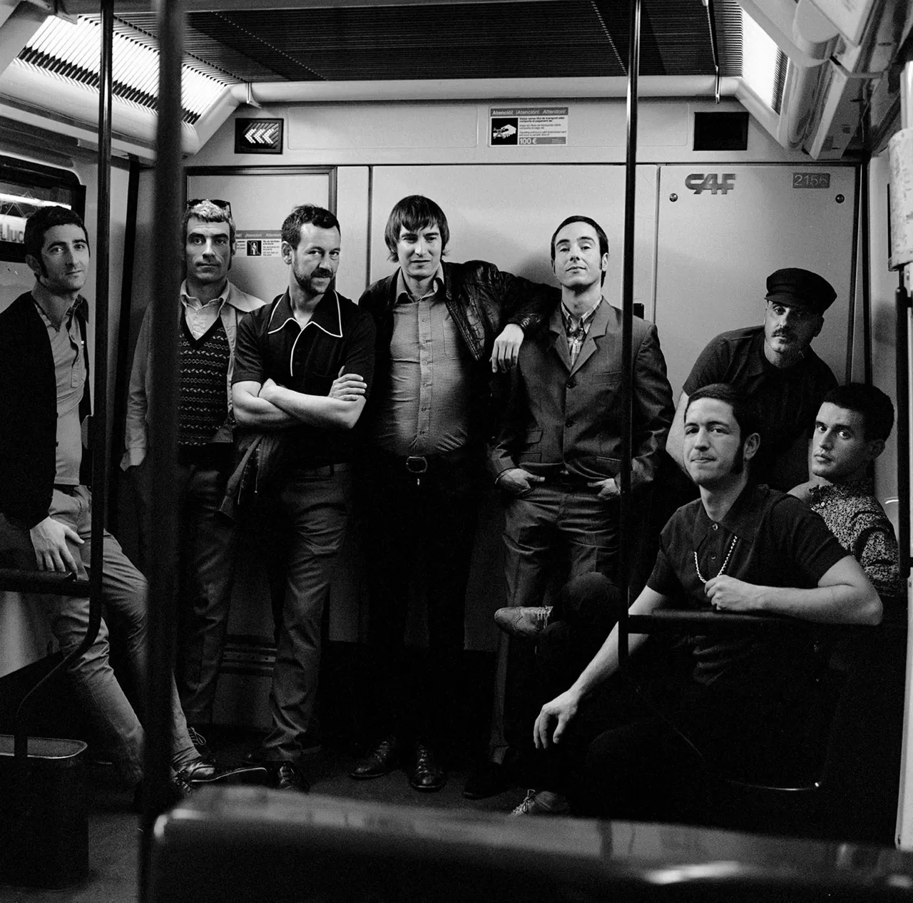 Los Retrovisores kataluniar taldeak larunbatean joko du, Zentral aretoan