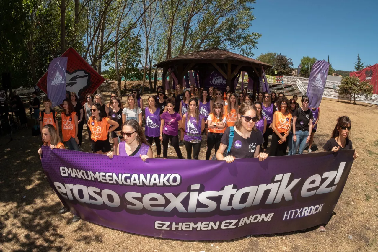 Elkarretaratzea gaur, Hatortxun. Argazkia: @Hatortxurock