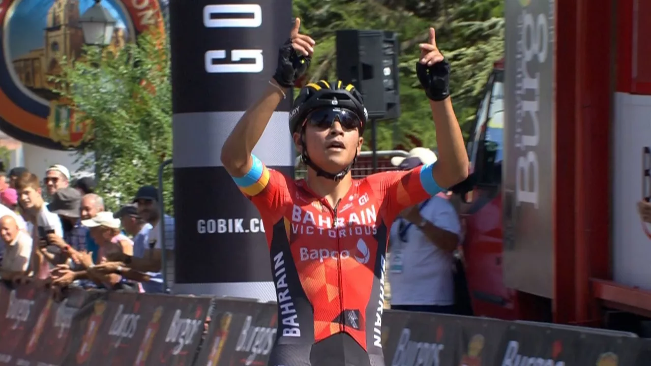 Santiago Buitrago celebrando el triunfo.