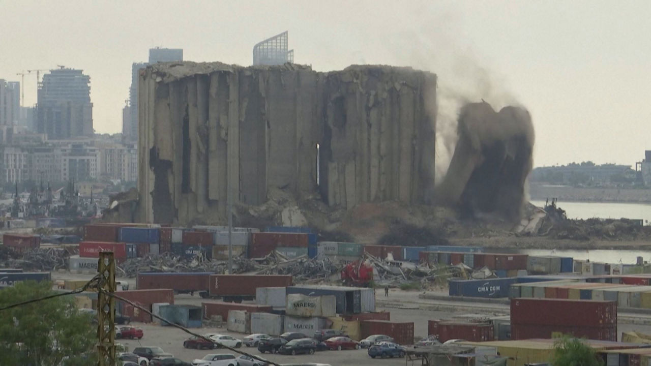 Silos en Beirut. Imagen: Reuters