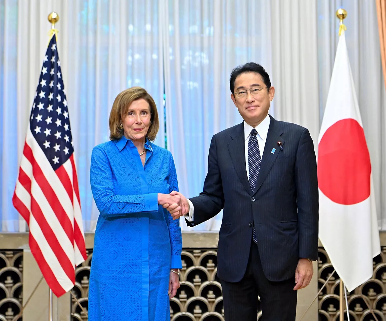 Pelosi eta Japoniako lehen ministroa ostiral honetan. Argazkia: EFE.