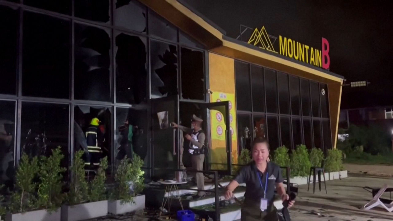 Incendio en la discoteca Montain B de Tailandia.