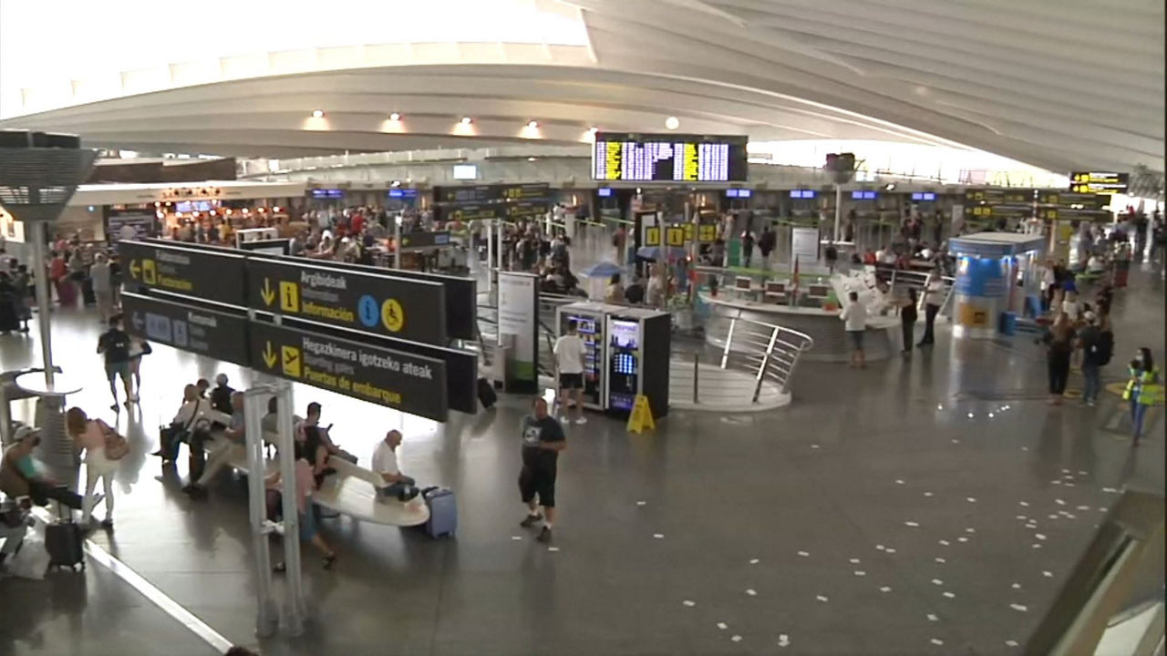 20220815161607_aeropuerto-de-bilbao_