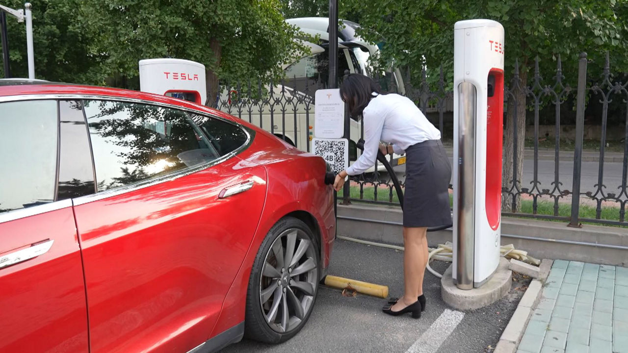 Kotxe elektrikoa Txinan