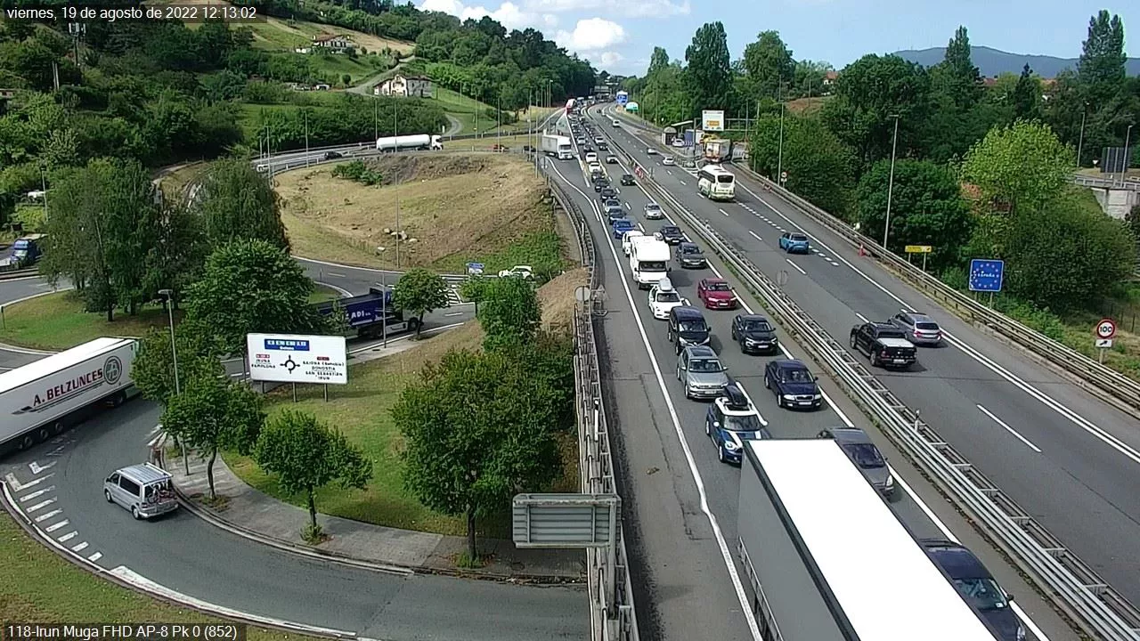 Retenciones este medidiodía en Irun. @trafikoaEJGV