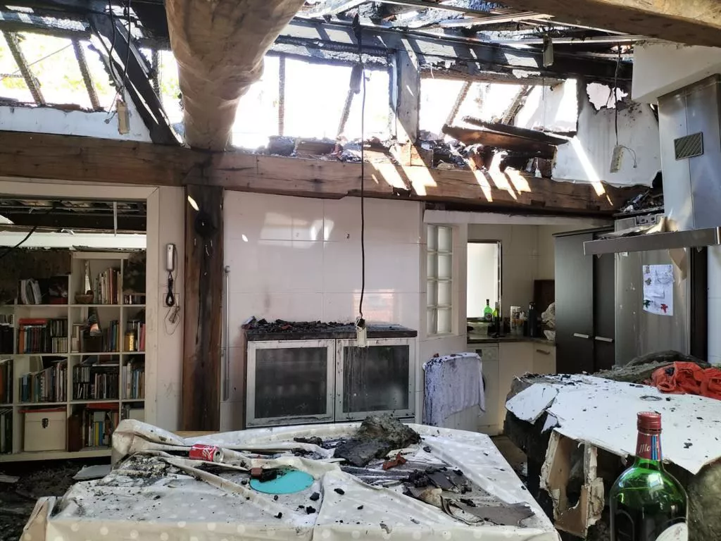 Sutean erretako etxebizitza.