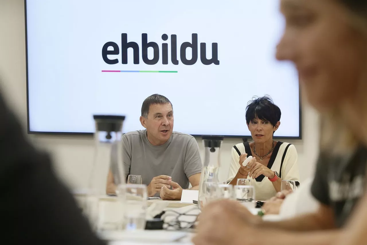 Arnaldo Otegi y Maddalen Iriarte. Foto: EFE