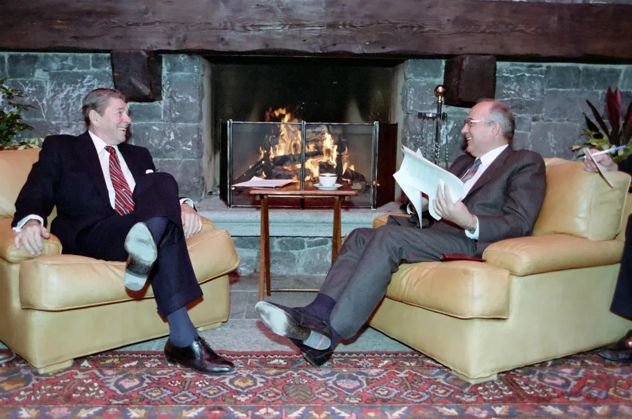 Mijaíl Gorbachov y Ronald Reagan en una imagen de 1985. Foto: EFE