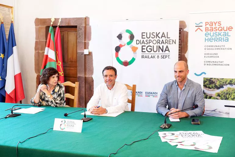 Presentación del Día de la Diáspora Vasca en Donibane Garazi. Foto: Irekia