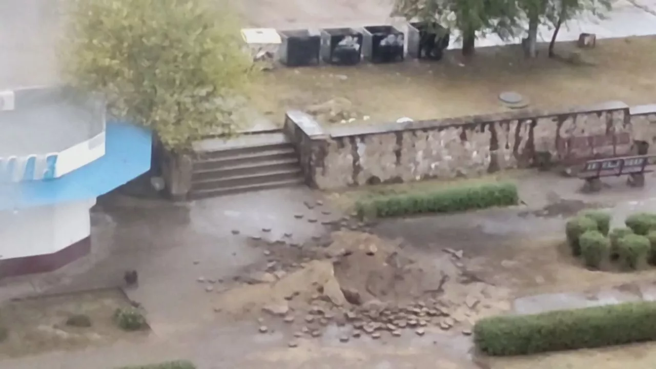 Explosición cercana a Zaporiyia. Imagen obtenida de un vídeo de Agencias.