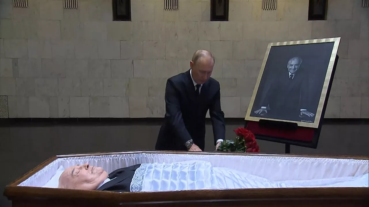 Putin, con Gorbachov.
