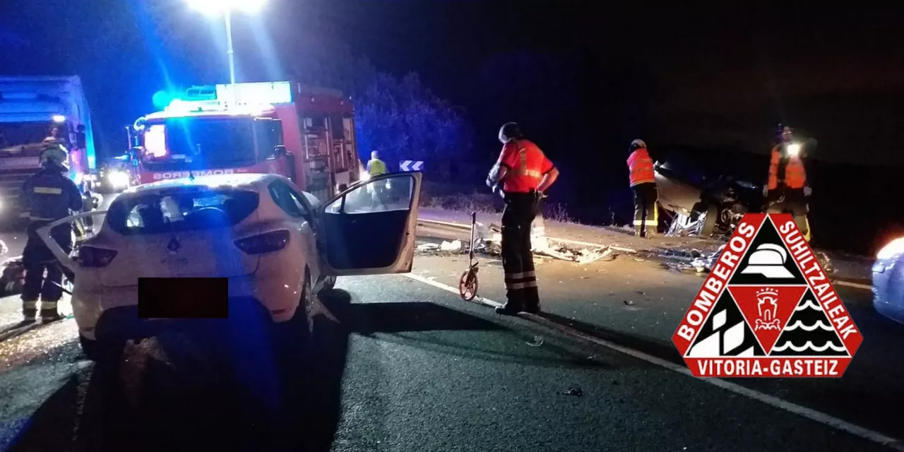 Accidente en Legutio. Imagen: @Bomberos_VG