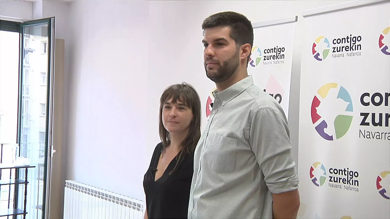 Begoña Alfaro y Carlos Guzmán, hoy en Pamplona. Imagen extraída de un vídeo de EITB.