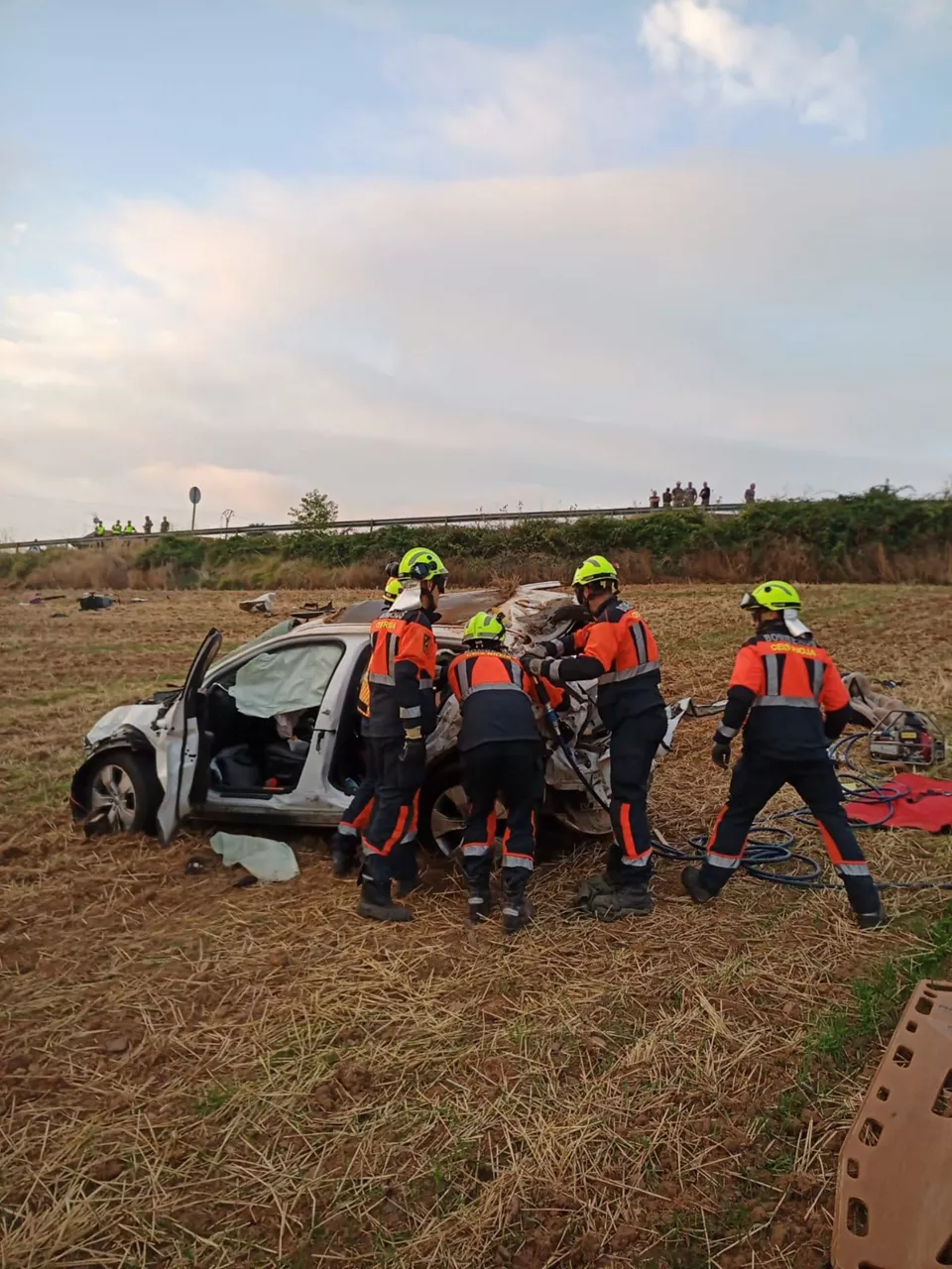 Imagen del vehículo accidentado en Berceo (La Rioja). Foto: Bomberos de La Rioja