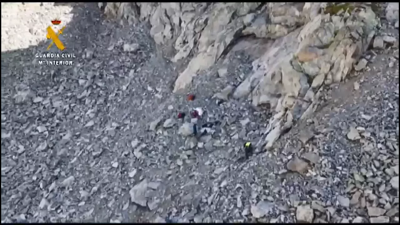 Momento del rescate. Foto: Guardia Civil