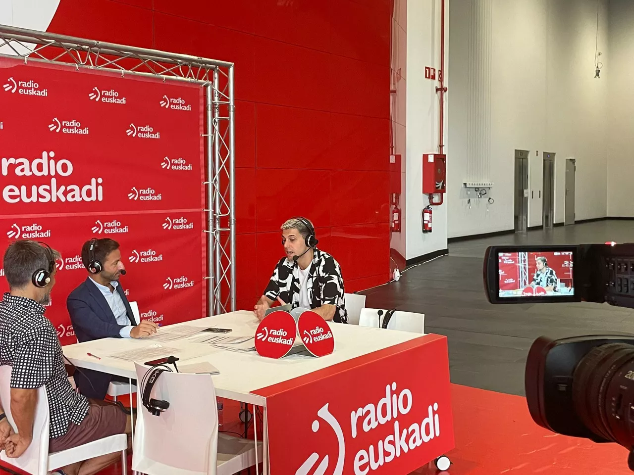 Pello Reparaz (Zetak) en una entrevista en Radio Euskadi. Foto: EITB Media