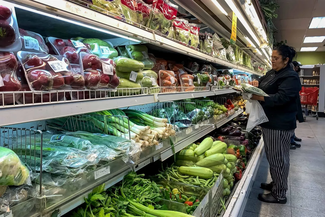 Supermerkatu baten barrualdea