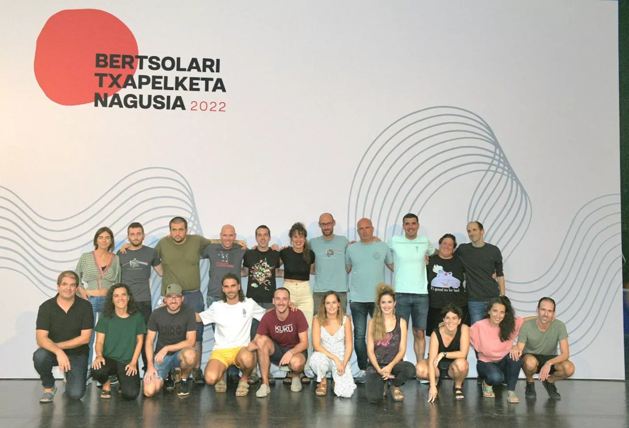 Los bertsolaris que participarán en el campeonato. Foto: XDZ - Alberto Elosegi