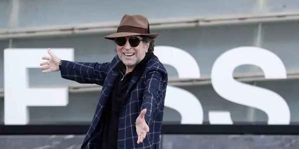 El cantante Joaquín Sabina tras la presentación de su película "Sintiéndolo mucho". Foto: EFE