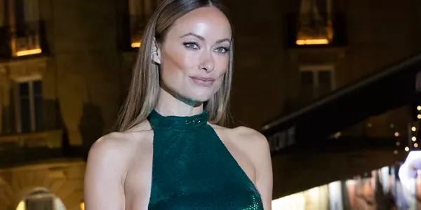 La actriz y directora estadounidense Olivia Wilde posa durante la presentación de su película "Don't Worry Darling". Foto: EFE