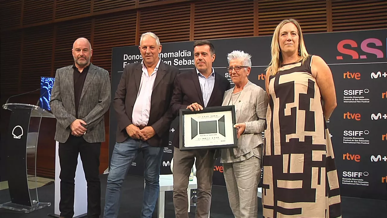'Maixabel' recibe el Premio EZAE.