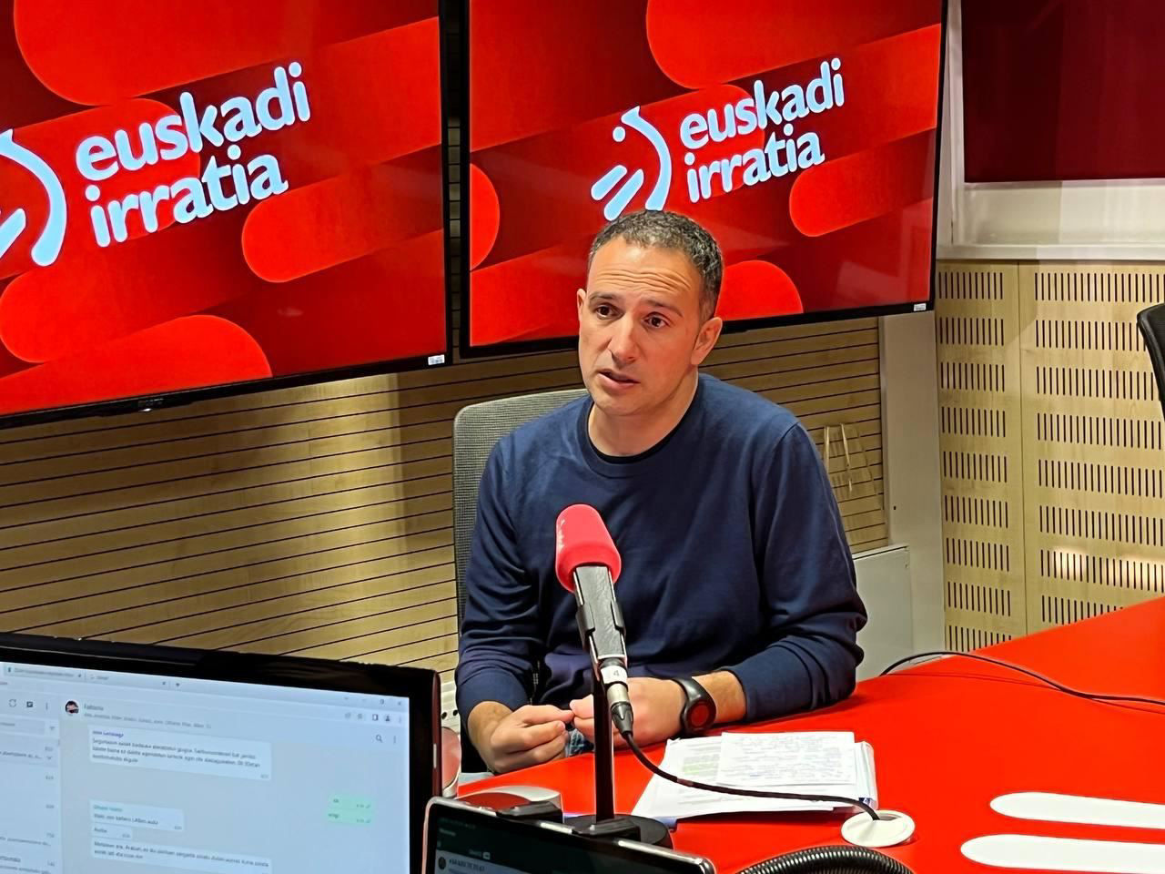 Mitxel Lakuntza, gaur, Euskadi Irratian.