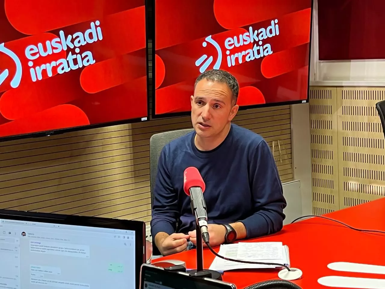 Mitxel Lakuntza, gaur, Euskadi Irratian.