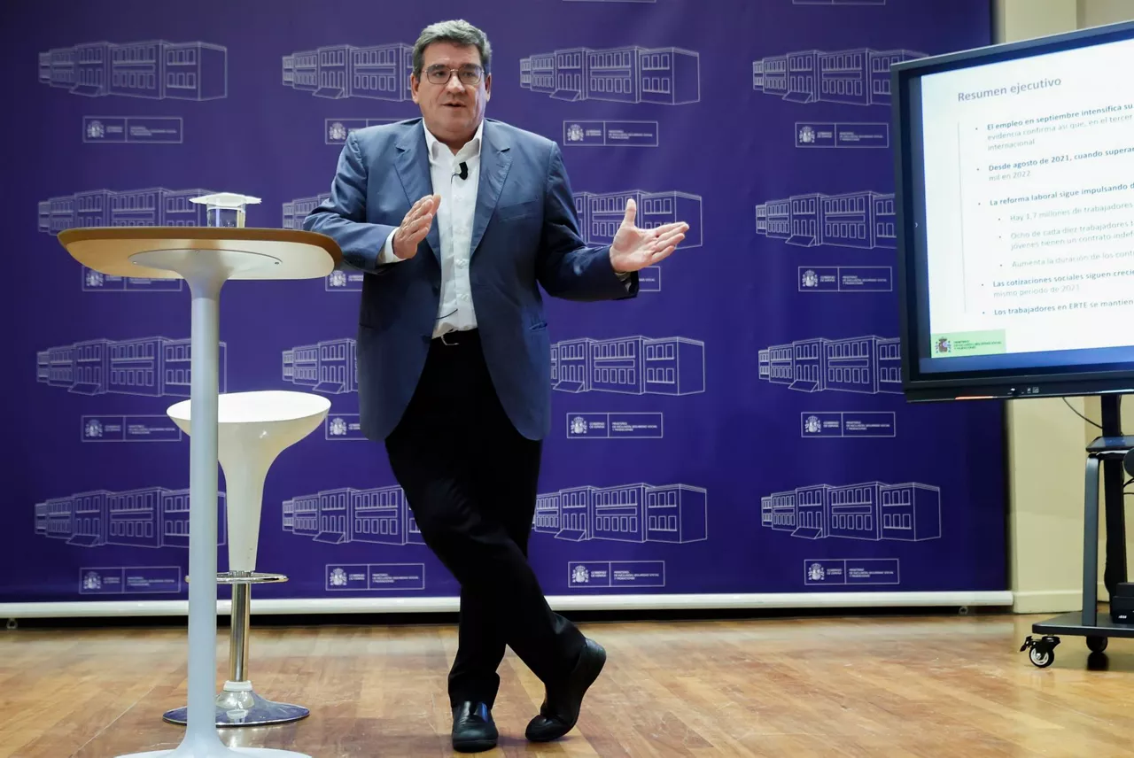 Escriva, artxiboko argazki batean.