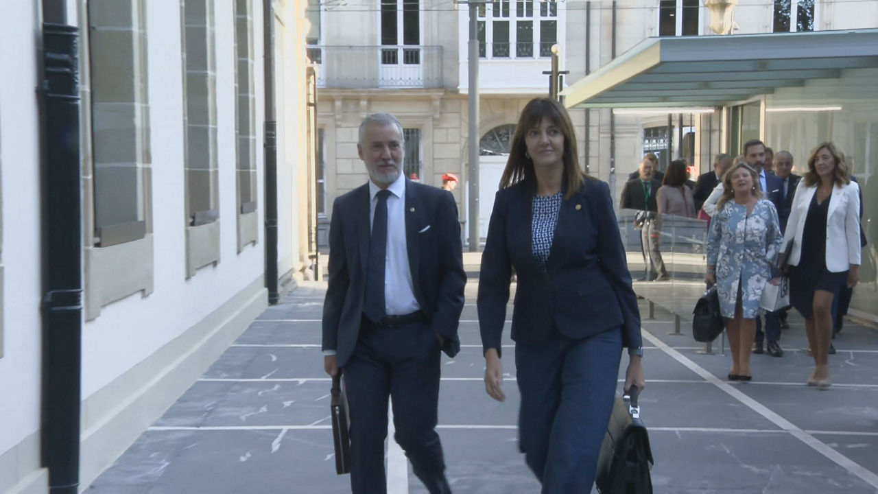 Iñigo Urkullu e Idoia Mendia. Imagen obtenida de un vídeo de EITB Media.